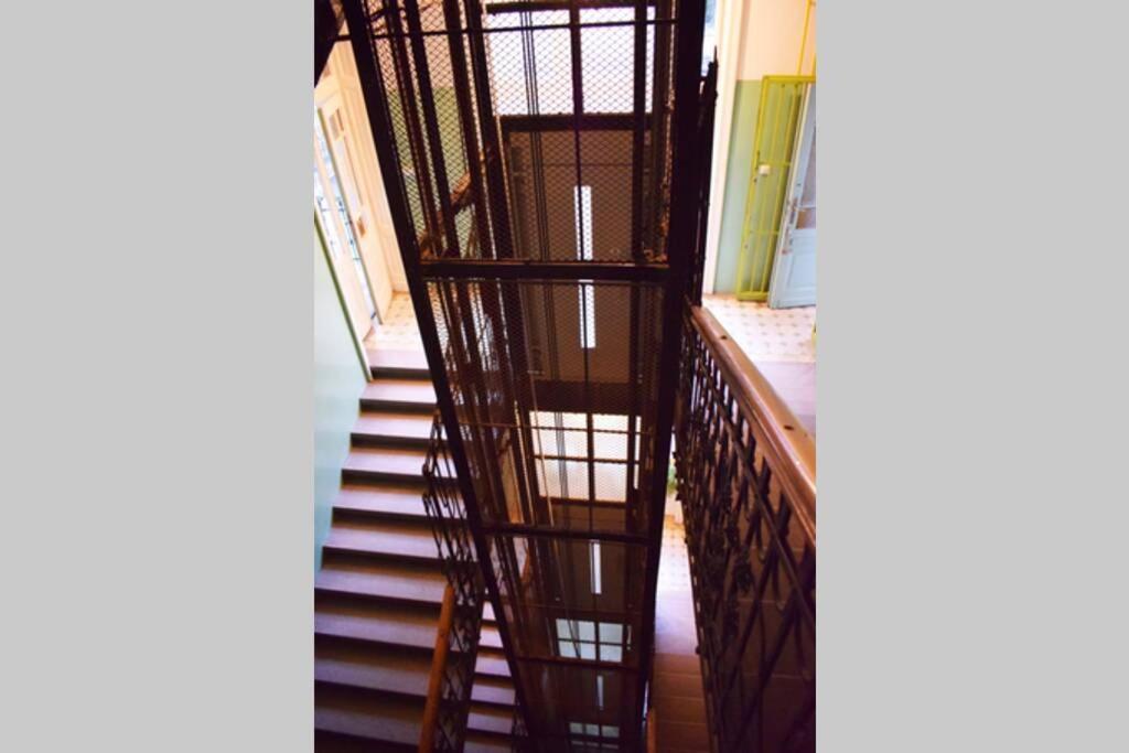 Cosy Apartment Just Next To Parliament Budapest Exterior photo